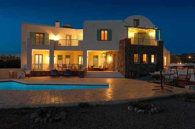 (For Sale) Residential Villa || Cyclades/Santorini-Thira - 420 Sq.m, 6 Bedrooms, 1.300.000€ 