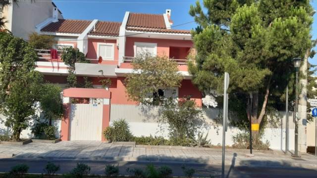 (For Sale) Residential Maisonette || Athens South/Alimos - 241 Sq.m, 3 Bedrooms, 700.000€ 