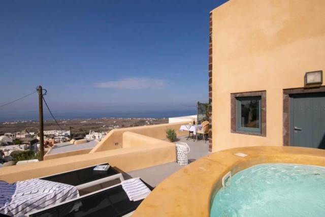 (For Sale) Residential Residence complex || Cyclades/Santorini-Oia - 150 Sq.m, 800.000€ 