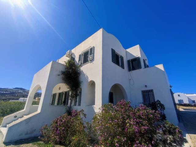 (For Sale) Residential Maisonette || Cyclades/Santorini-Thira - 200 Sq.m, 4 Bedrooms, 2.000.000€ 