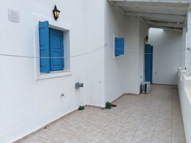 (For Rent) Residential Apartment || Cyclades/Santorini-Thira - 90 Sq.m, 2 Bedrooms, 700€ 