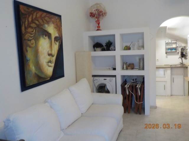 (Προς Ενοικίαση) Κατοικία Μεζονέτα || Κυκλάδες/Σαντορίνη-Θήρα - 40 τ.μ, 1 Υ/Δ, 1.000€ 