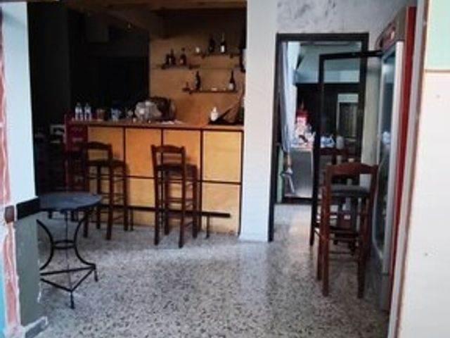 (Προς Ενοικίαση) Επαγγελματικός Χώρος Κατάστημα || Ανατολική Αττική/Άγιος Στέφανος - 107 τ.μ, 750€ 